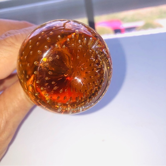 Mid Century Amber controlled bubble glass vase for that special flower - Picture 2 of 8